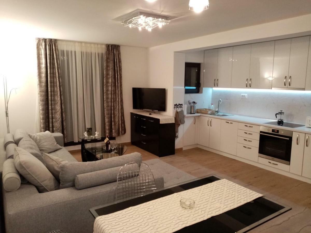 Kallas Lux Apartman โคเปานิก ภายนอก รูปภาพ